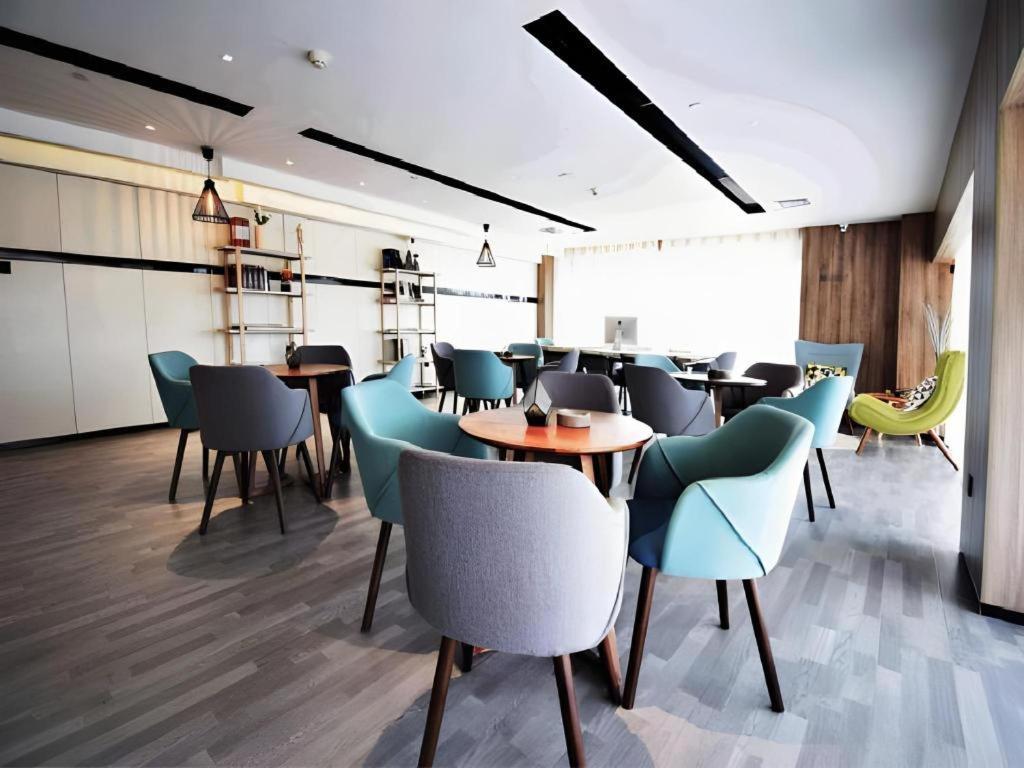 Jinjiang Metropolo Hotel Nanjing Jiangjun Dadao Hehai University Branch Eksteriør bilde